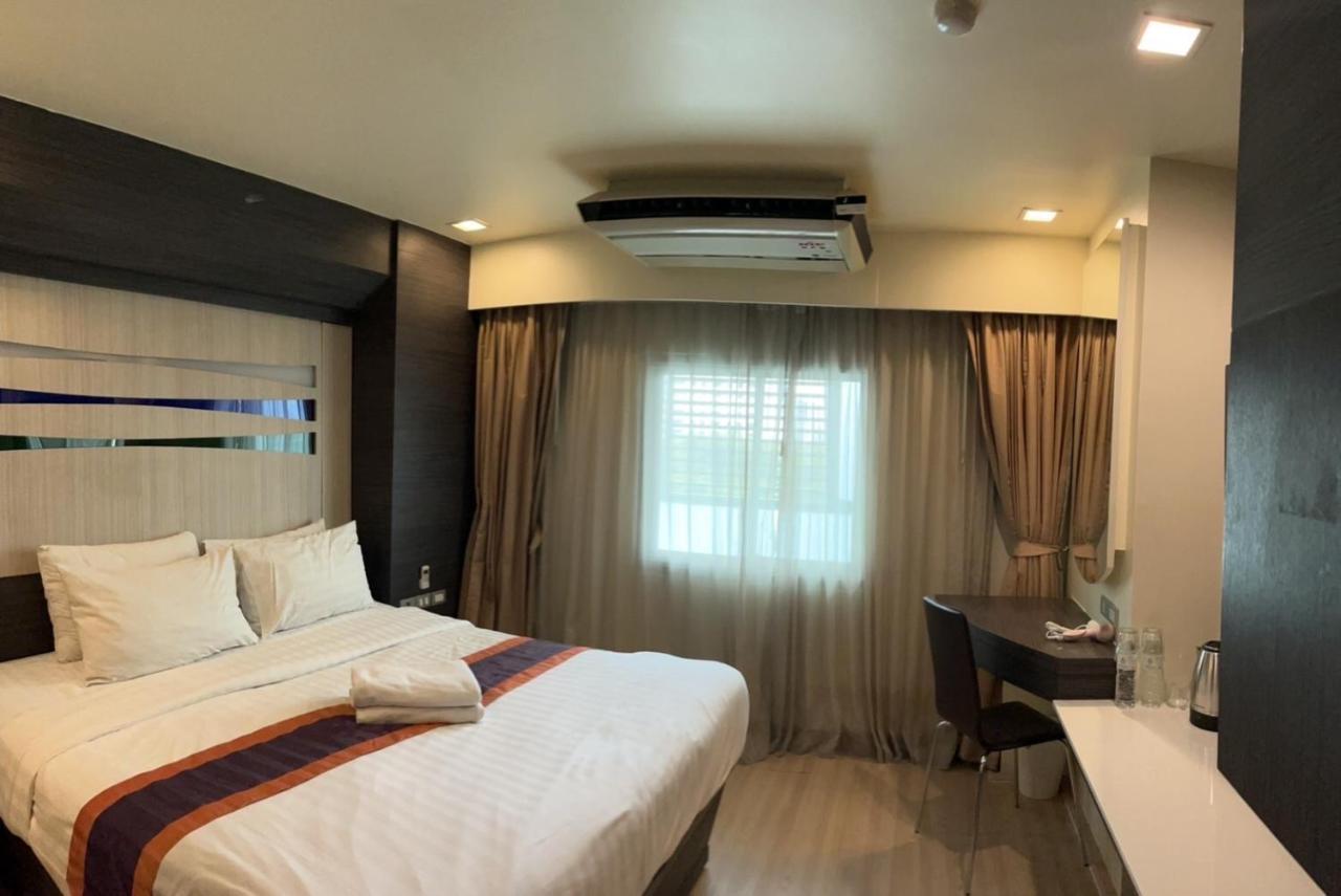 Orion Rooms Sukhumvit 11 Bangkok Exterior photo