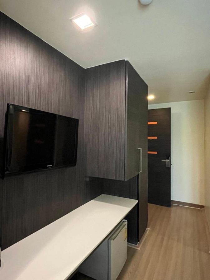 Orion Rooms Sukhumvit 11 Bangkok Exterior photo