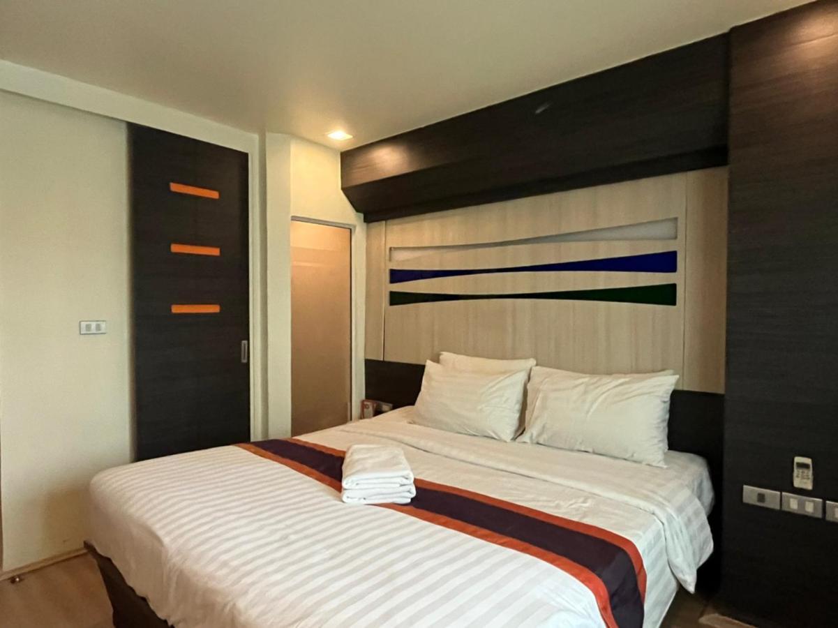 Orion Rooms Sukhumvit 11 Bangkok Exterior photo